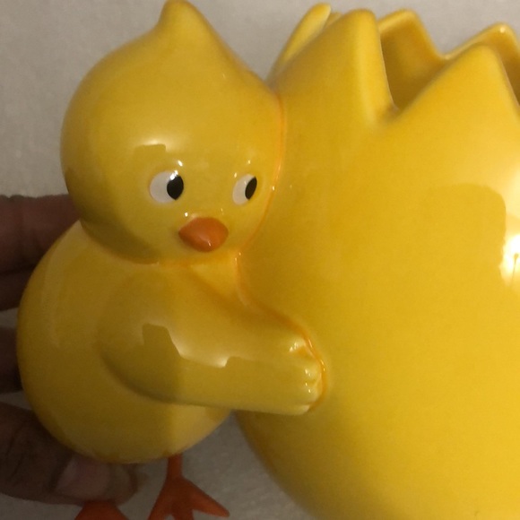 Yellow Chick with and egg shells decor/pot - Picture 7 of 12